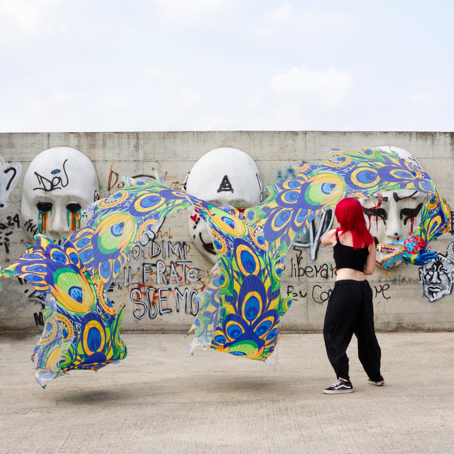 Dragon Poi Pavone